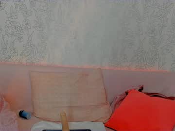girl
        madeline_jackson cam image #981271