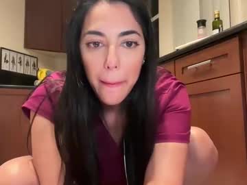 girl
        luxcher22 cam image #3748848