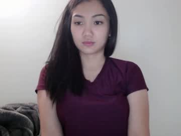 girl
        london_tipton cam image #1790176