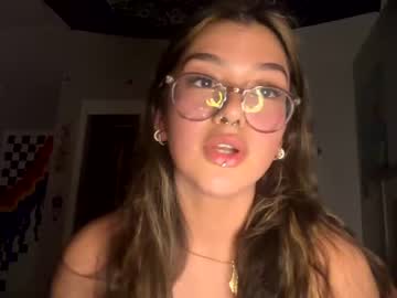 girl
        dwakala cam image #2045122