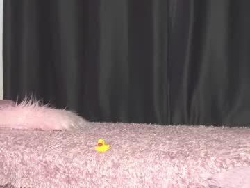 girl
        xtina__ cam image #178164