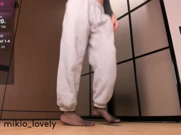 girl
        mikio_san cam image #4130120