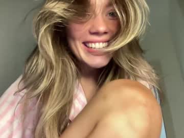 girl
        angel_from_sky cam image #4664979