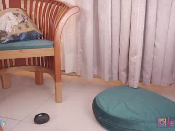 girl
        _lasuescun cam image #2110621