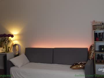 girl
        laura_sanguinar cam image #1851538