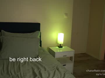 girl
        chloewildd cam image #3723350
