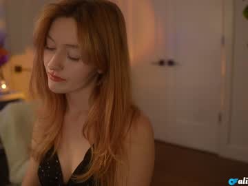 girl
        alisonrouge cam image #464615