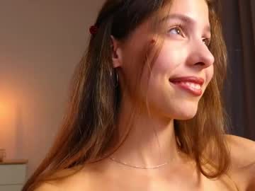 girl
        wanda_robinson cam image #4096971