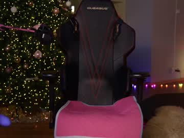girl
        kittycaitlin cam image #2172865