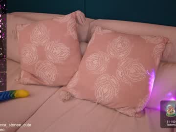 girl
        rebeccastonee cam image #2153338
