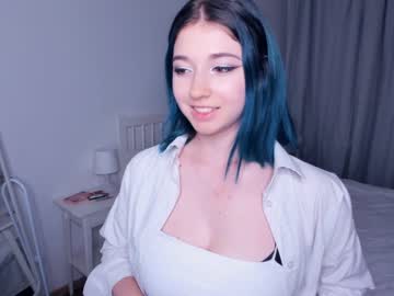 girl
        your_desssert cam image #1638877