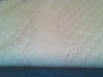 girl
        lena_leee cam image #1396463