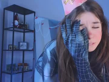girl
        miss_spider cam image #3820670