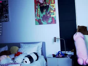 girl
        madnessalise cam image #823535