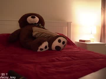 girl
        lecsy cam image #280399