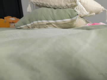 girl
        one_1ove cam image #4200406