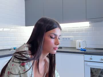 girl
        janecoxa cam image #1888389