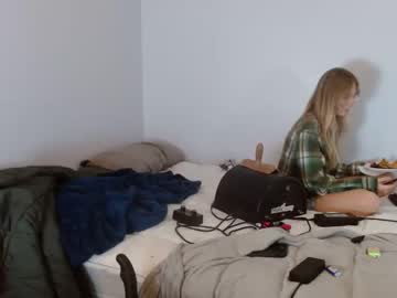 girl
        chibunny cam image #139061