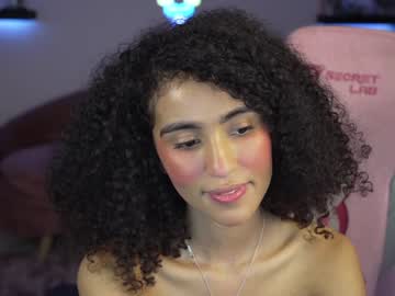 girl
        amnie_ cam image #479478