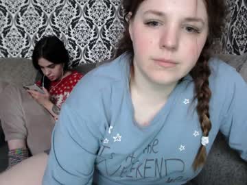 couple
        your_madhurricane cam image #340963