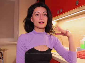 girl
        _darsy cam image #908374