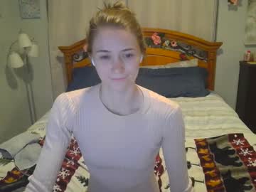 girl
        katynowhere cam image #3978442