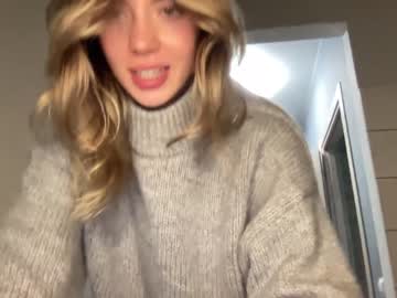 girl
        angel_from_sky cam image #1715317