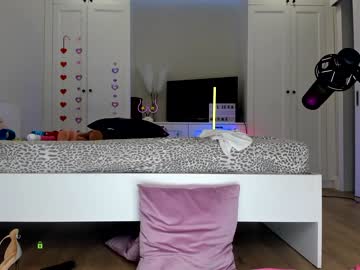 girl
        lissa_wayne cam image #1453452