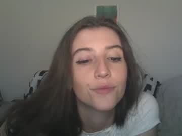 couple
        a_mariejuana69 cam image #1148255