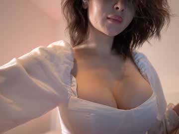 girl
        reei__ cam image #1850168