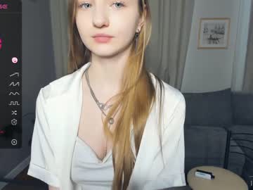 girl
        _magic_smile_ cam image #2357019