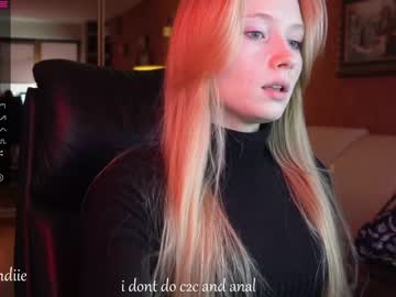 girl
        bestblondiiecb cam image #710612