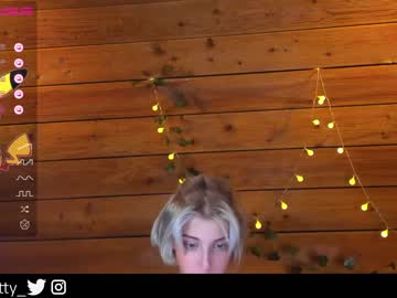 girl
        lit1le_kitty_ cam image #12197