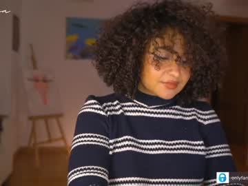 girl
        arletnoa cam image #2047206