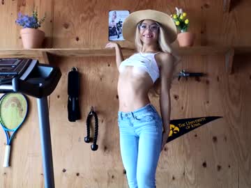 girl
        littlegreekflower cam image #1356862