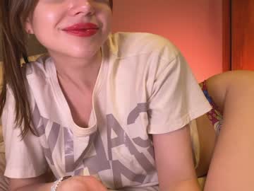 girl
        natalie_x cam image #334009