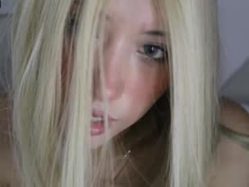 girl
        wendy_daniela cam image #2104657