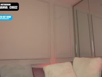 girl
        mariannacruzz cam image #3332008