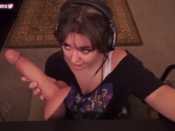 girl
        evelynpiers cam image #1215225