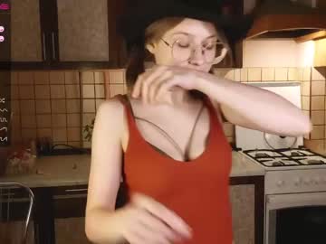 girl
        mekyy_no_neko cam image #1066366