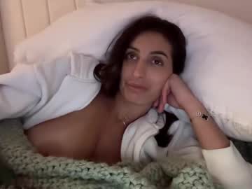 girl
        camiliakxoxo cam image #4069774