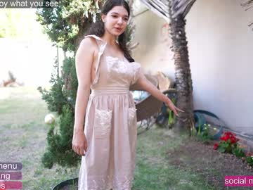 girl
        loollypop24 cam image #4062575