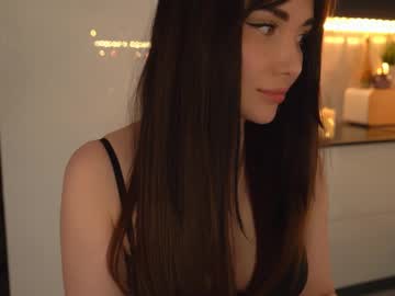 girl
        sweety_rinushka_ cam image #2741399