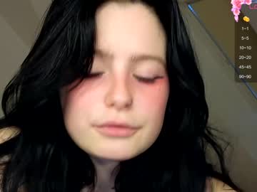 girl
        kick_start cam image #2803137
