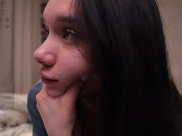 girl
        riskyproject cam image #3724069