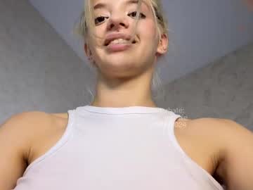 girl
        lesi_moonie cam image #3083782