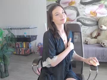 girl
        jennycutey cam image #3055281