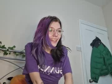 girl
        lizzyylovesick cam image #2946279
