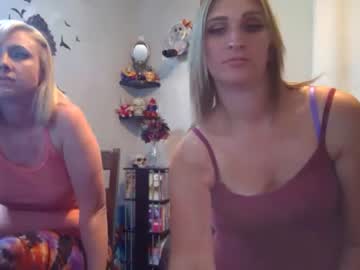 couple
        ajm232323 cam image #1249994