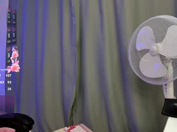 girl
        olivia_shy_ cam image #3514150